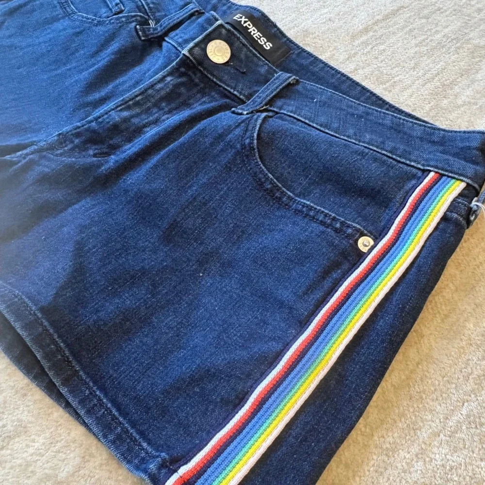 Express Denim Shorts Womens 6 Blue Rainbow Stripe Relaxed Low Rise Shortie Indie